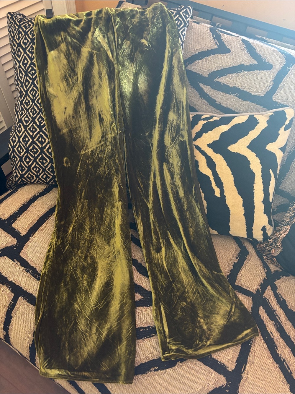 Velvet Wide-Leg Pants in Olive Green